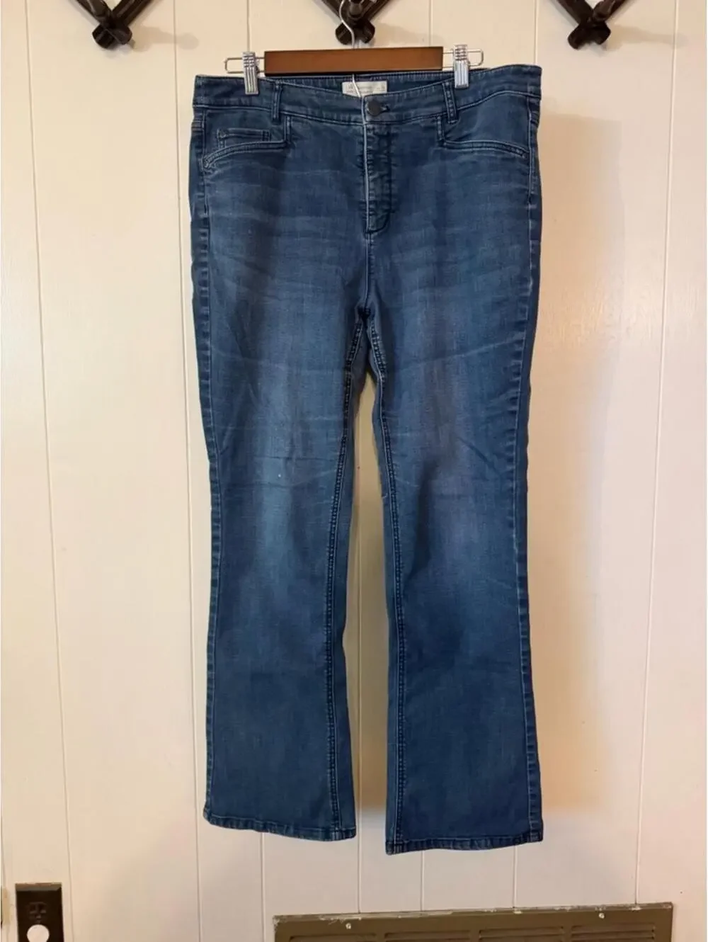 J. Jill Women's Mid-Dark Blue Stretch Bootcut Jeans - Picture 1 of 7
